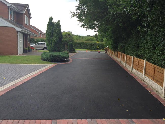 Tarmac and tarmacadam driveway construction on The Wirral, Merseyside.